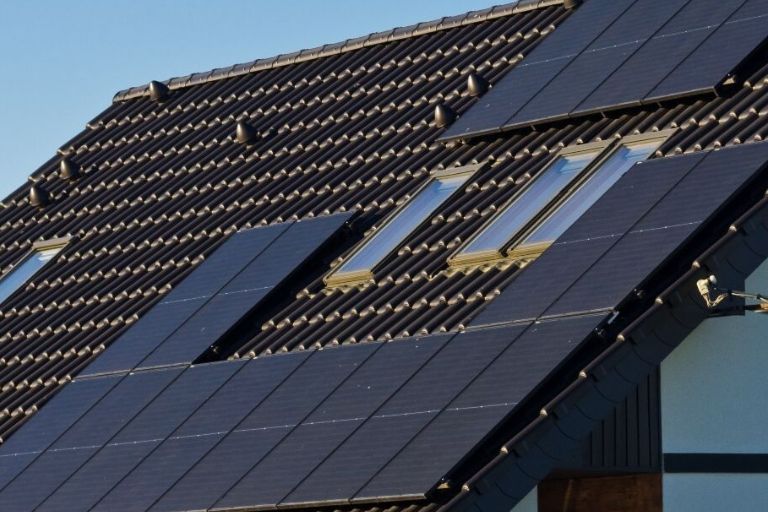 How much do solar panels save?