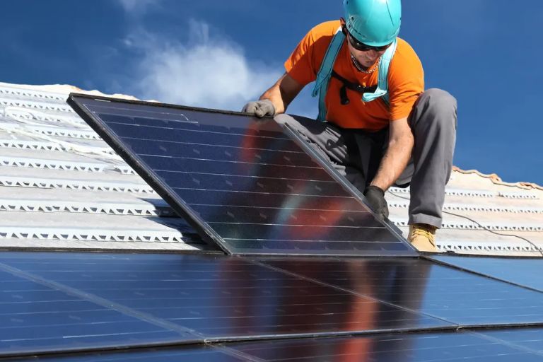 How to Buy Solar Panels: A Guide for Homeowners